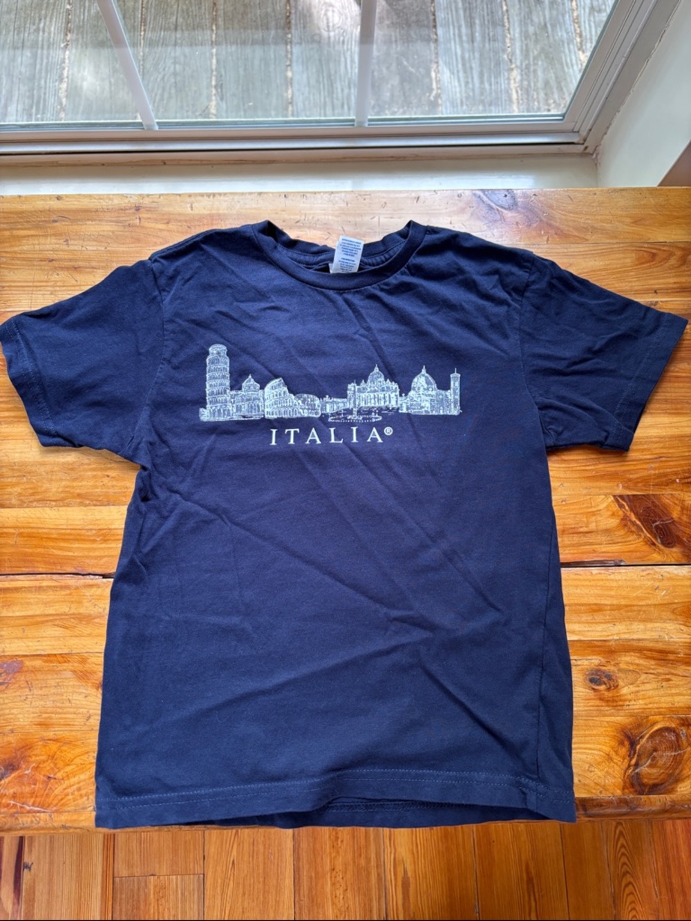4 Boys T-Shirts Measures   (3) 6/8   (1)  7/8...Italia - Picture 2 of 6